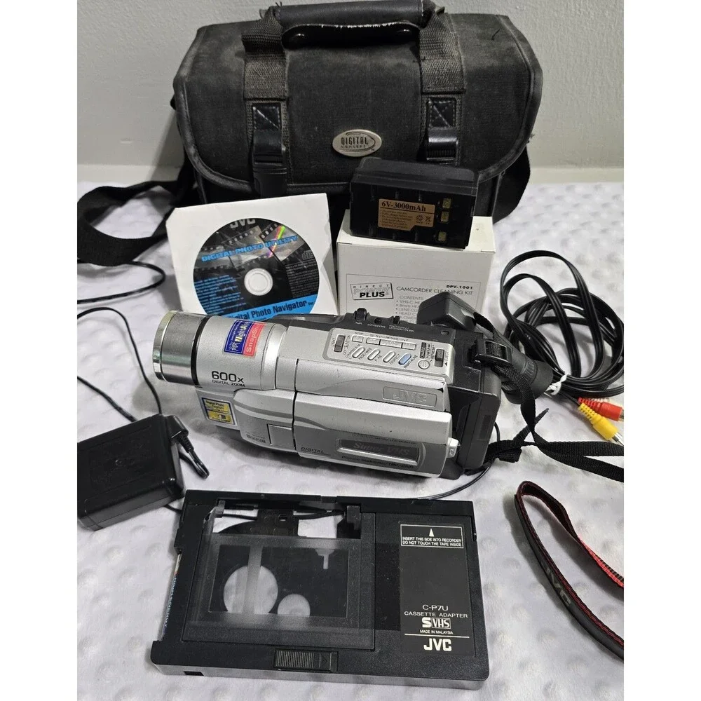 JVC GR-SXM240U Super Compact VHS-C Video Camcorder VHS Transfer Bundle Cords Inc
